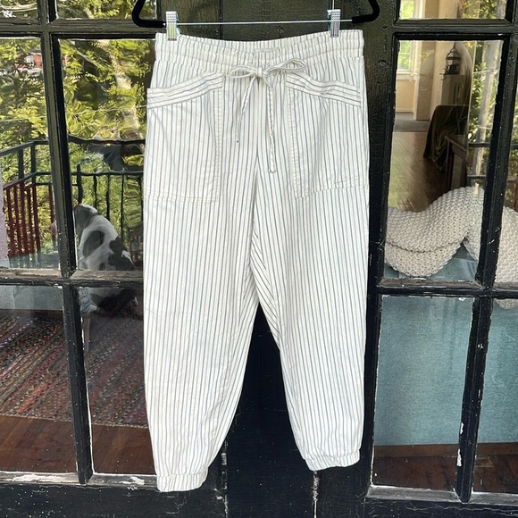 LOFT Pants - LOFT ~ Super Cute Cotton Pin-Striped Jogger Pants ~ Elastic Cuffs! Size Small
